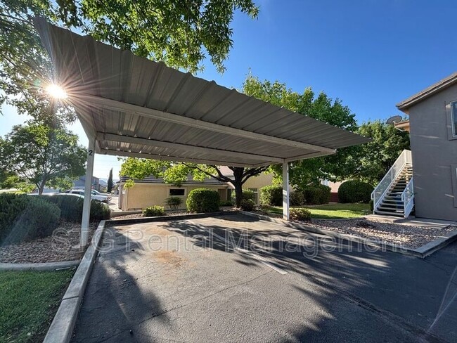 Building Photo - 2642 E 750 N