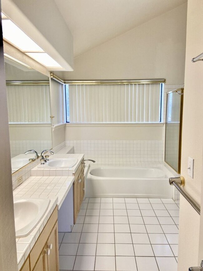 Foto del edificio - Mililani Mauka Executive home. 4 bedroom 2.5 bath home