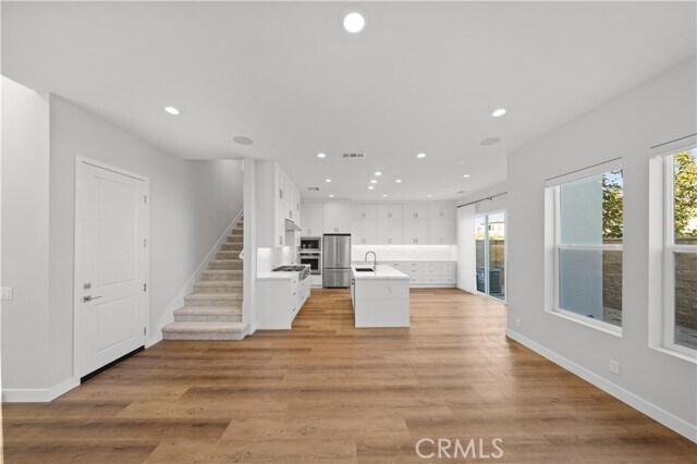 Building Photo - 120 Pin Ln