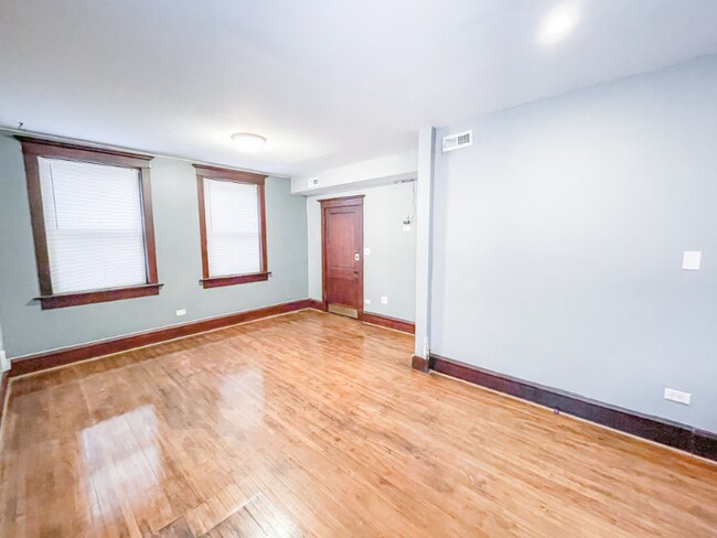 Foto del edificio - 2825 N Francisco Ave