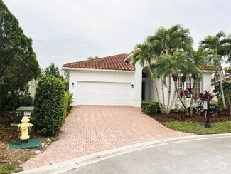 879 SW Pebble Ln