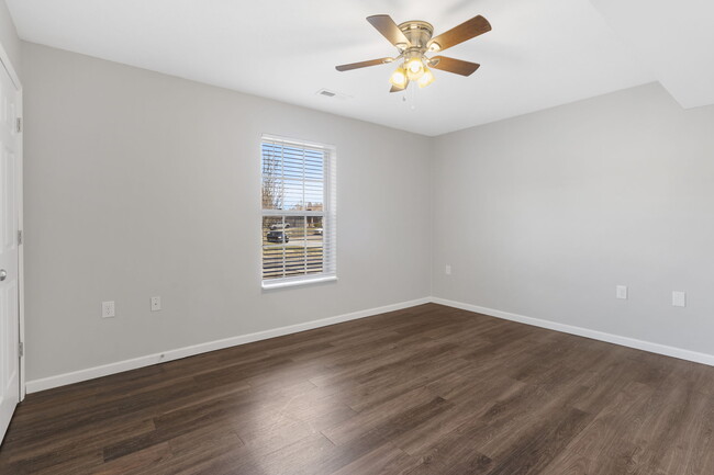 Building Photo - Ozark South Apartments