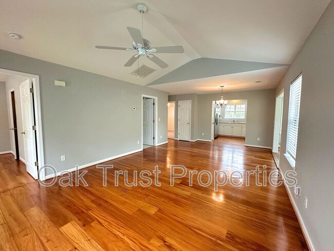 Building Photo - 4864 Hearthside Dr