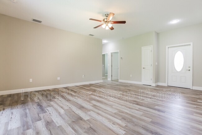 Foto del edificio - 2420 Lancaster Ln