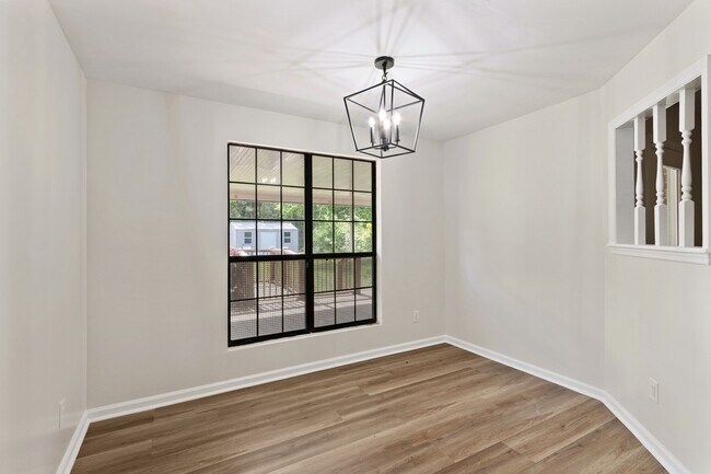 Foto del edificio - 4323 Woodvalley Pl