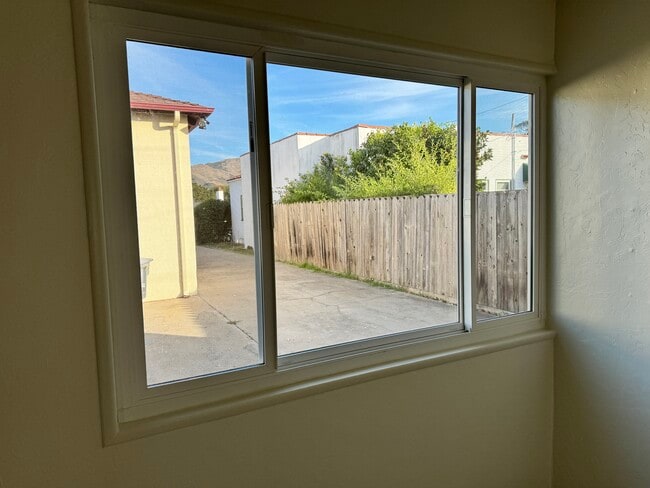 View out of the living rm - 59 Chorro St