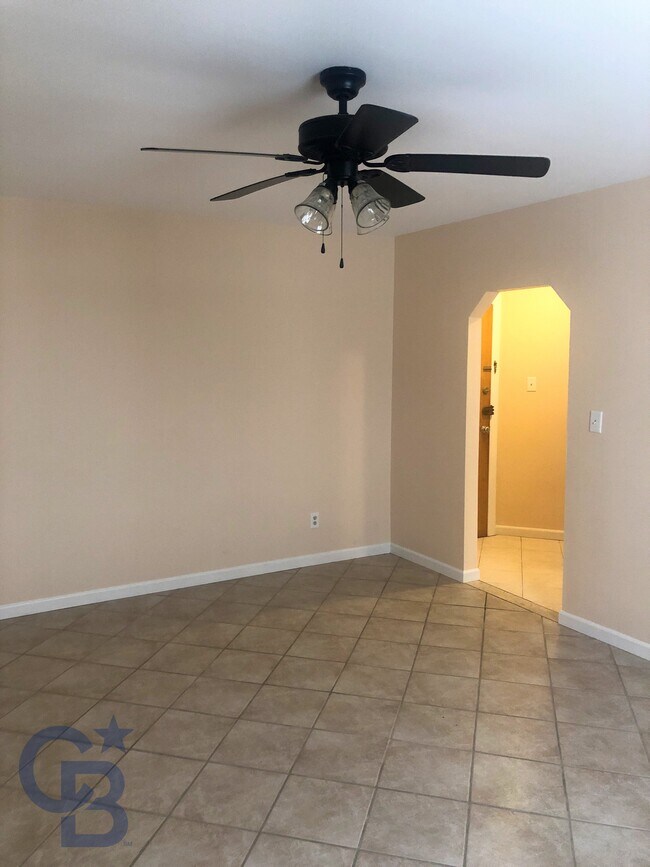 Foto del edificio - 1724 W 1st St