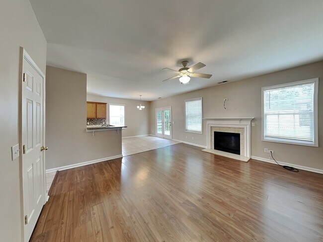 Foto del edificio - Harrisburg Lux Home. - $500.00 off of 2nd ...