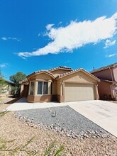 Building Photo - 800 Prairie Sage Ct SW