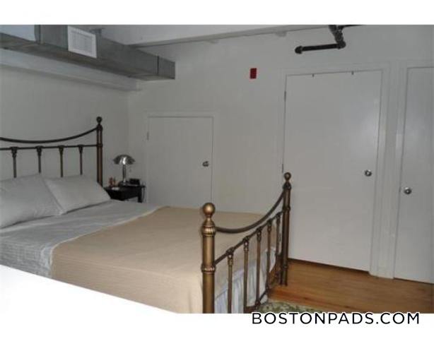 Primary Photo - 1 Aberdeen Way