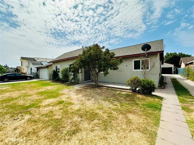 Building Photo - 3320 Tenaya Ave