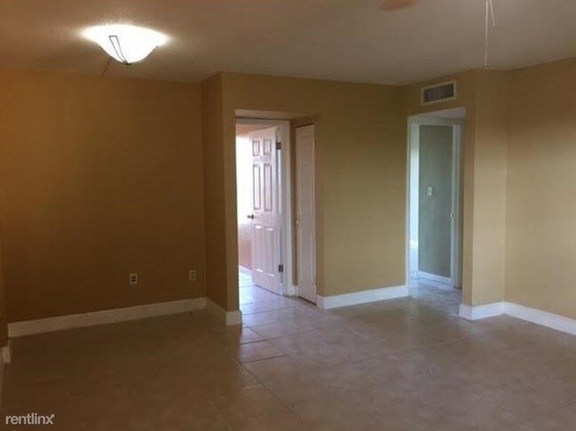 Building Photo - 2 br, 1 bath Apartment - 7105 W 13th Ave