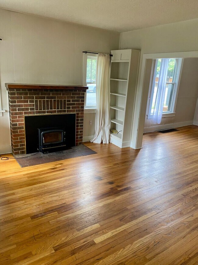 Foto del edificio - Available for 2026-2027 Fall Pre-Leasing! ...