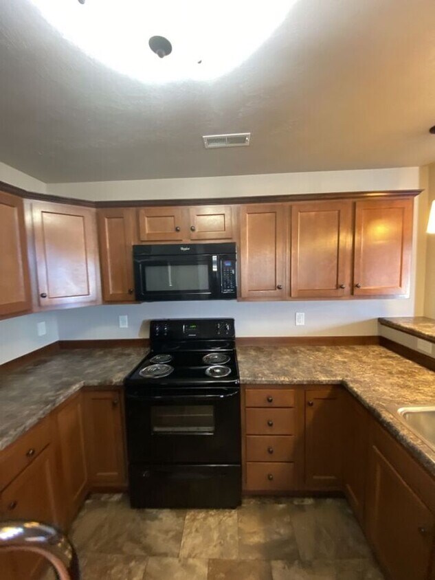 706 Cressman Trail, Hartford, SD 57033 Townhome Rentals in Hartford SD