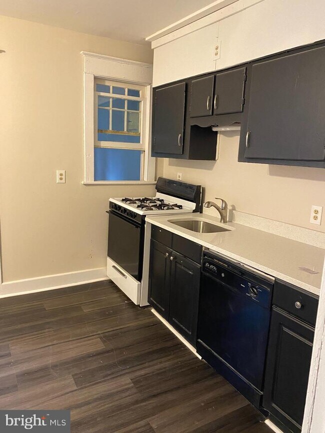 Foto del edificio - 360 Elm Ave