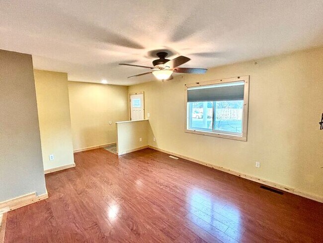 Building Photo - Charming 3-Bedroom Ranch Home in La Porte, CO