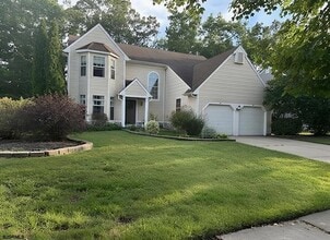 Building Photo - 106 Beresford Dr