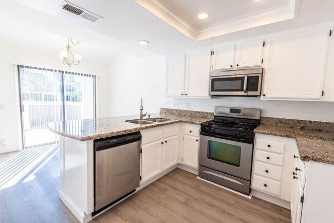 Foto del edificio - 47 Clover Ln