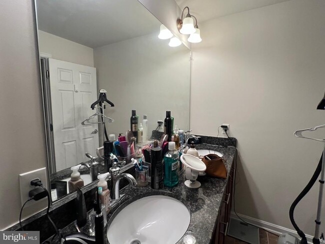 Building Photo - 3048 Rittenhouse Cir