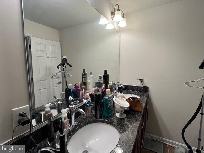 Foto del edificio - 3048 Rittenhouse Cir
