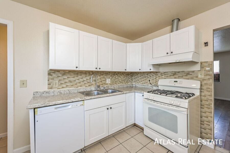 Photo - 1479 W Byers Place-