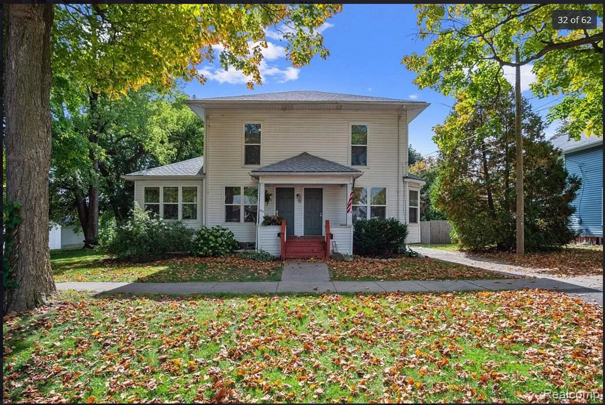 417 Lake St Unit 1, Howell, MI 48843 Apartments in Howell, MI