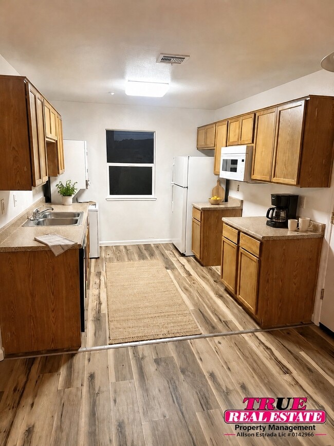 Foto del edificio - 805 Sunny Ln
