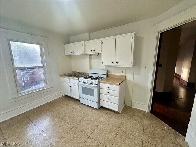 Foto del edificio - 53 S Balch St