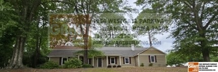 Building Photo - 1117 Appian Way