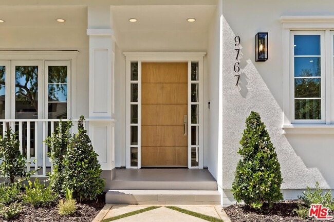 Building Photo - 9767 Monte Mar Dr