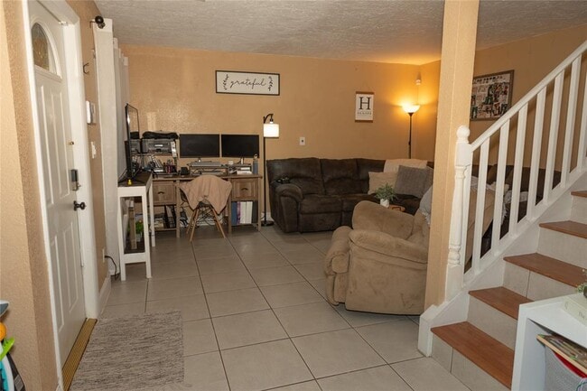 Foto del edificio - 641 NW 132nd Ter
