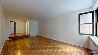 Building Photo - 124 E 24th St