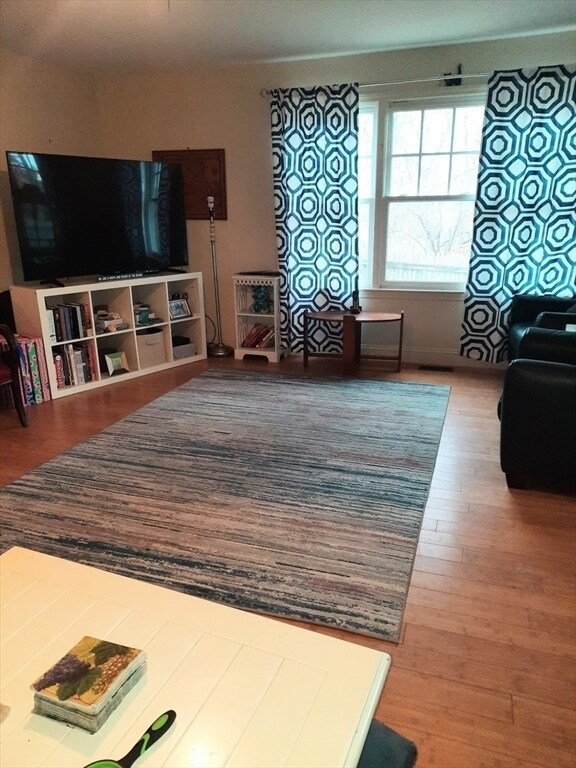 Foto del edificio - 19 Gurnet Rd