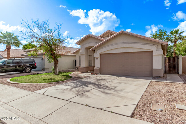 Foto del edificio - 1077 W Laurel Ave