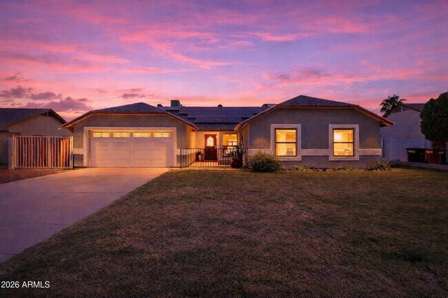 Building Photo - 8708 W Golden Ln