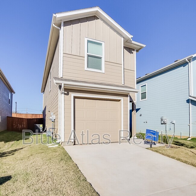 Building Photo - 12145 Falabella Dr