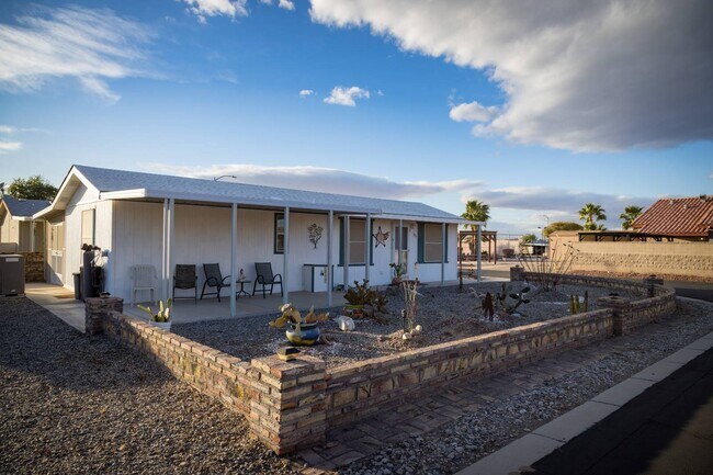 Foto del edificio - 9351 E 28th St