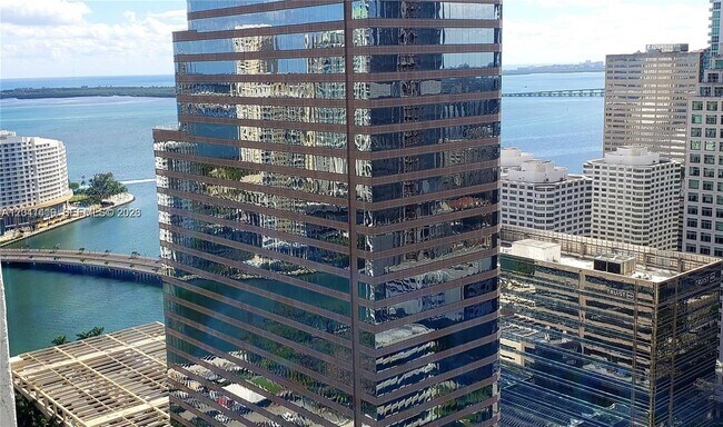 Building Photo - 500 Brickell Ave