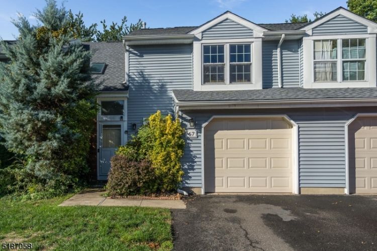 Primary Photo - 67 Avebury Pl