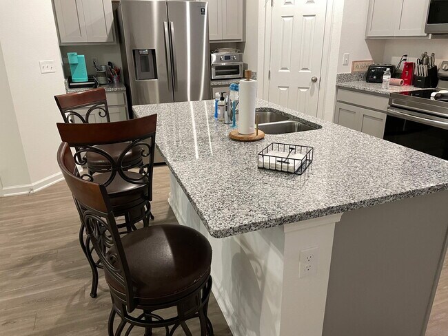 Building Photo - 90 Ridge Lake Rd