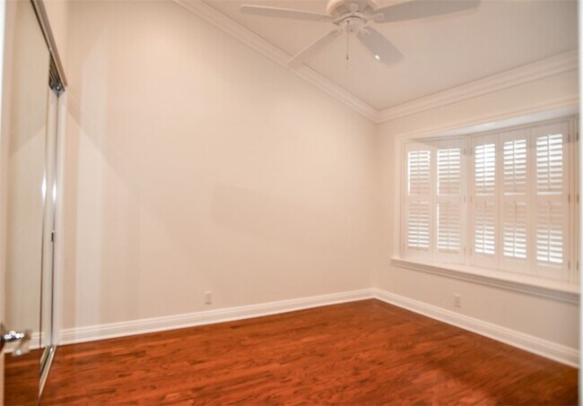 Foto del edificio - 4 White Water Dr