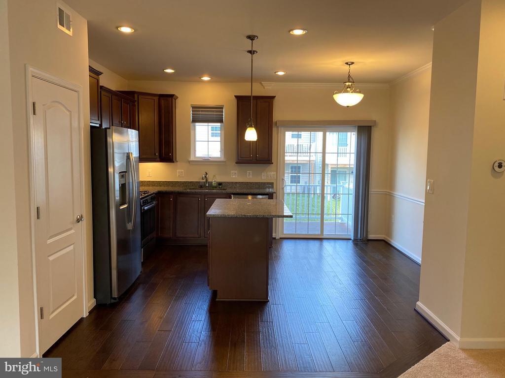 Foto principal - 205 Tree Line Dr