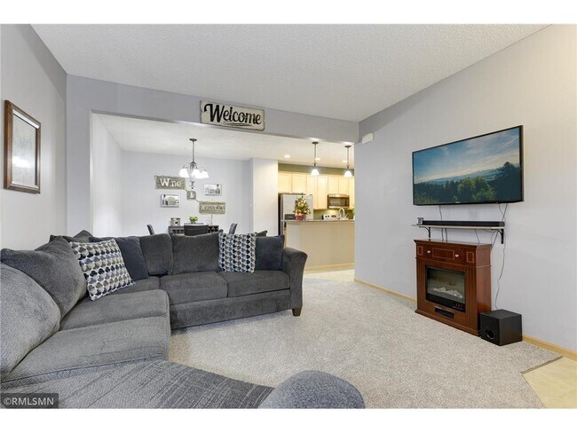 Building Photo - 15588 Emerald Dr N
