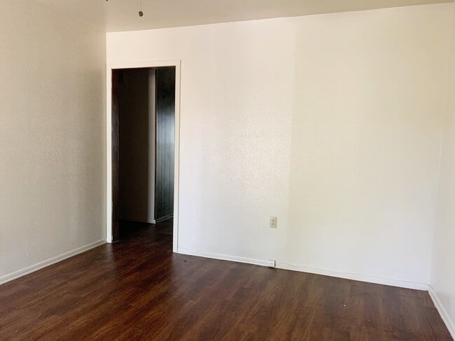 Building Photo - 8006 Hobbs Dr