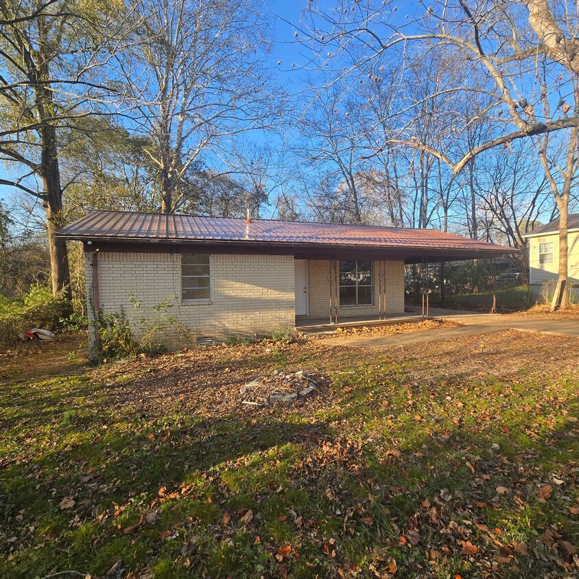 Foto del edificio - Remodeled Single Family Home in West Bates...