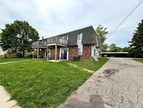 Building Photo - 4245 Oak Park Dr SE