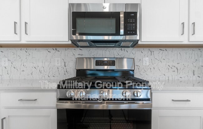 Building Photo - 246 Cherry Elm Dr