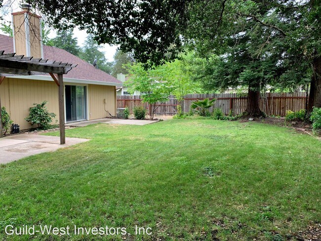 Building Photo - 3 br, 2 bath House - 8011 Garryanna Drive