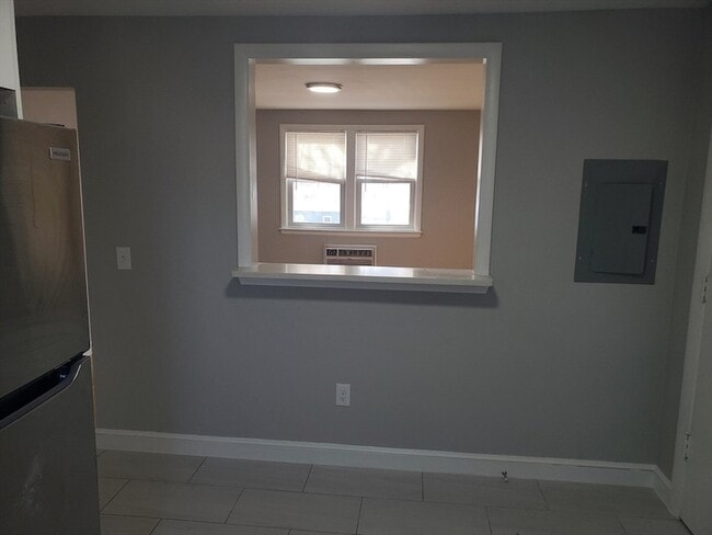 Building Photo - 433 B Sea St