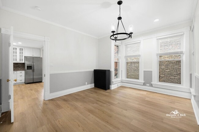 Building Photo - Modern Updated Victorian Duplex 3-Plus Bed...